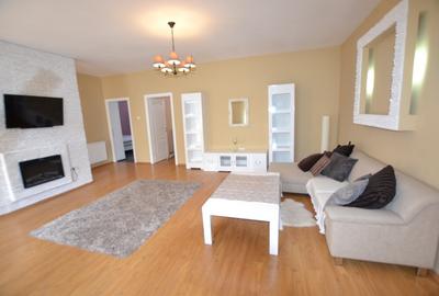 Apartament cu 3 camere decomandat, mobilat în Central - 1