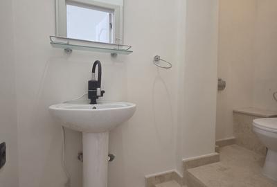 Spațiu comercial, de 30 mp, în Ultracentral