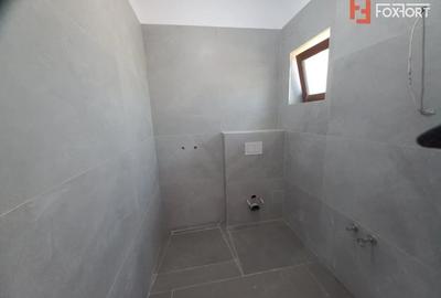 Casă cu 4 camere cu Teren 259 Mp în Plopi