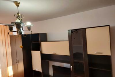Apartament cu 2 camere decomandat în Scriitorilor