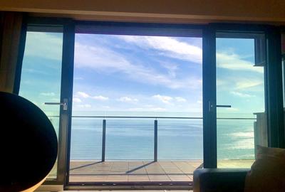 Apartament cu 3 camere decomandat în Faleza Nord