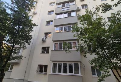 Apartament cu 2 camere decomandat în Lacul Tei