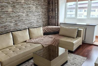 Apartament cu 2 camere decomandat în Micro 9 - 10