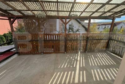 Casă cu Teren 498 Mp în Jucu