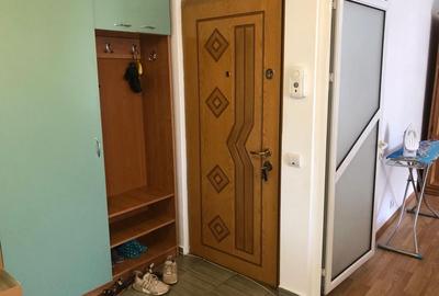 Apartament cu 2 camere decomandat în Micro 6 - 3