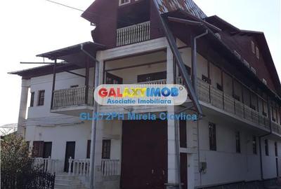 Casă cu 10 camere cu Teren 1500 Mp în Central