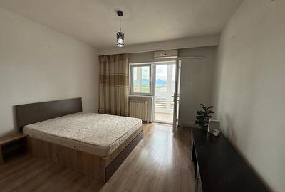 Apartament cu 2 camere decomandat în Piața Centrală