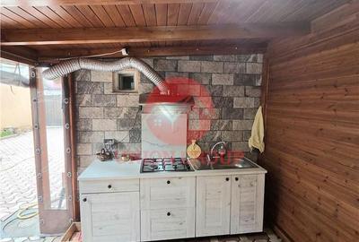 Casă cu 4 camere în Central