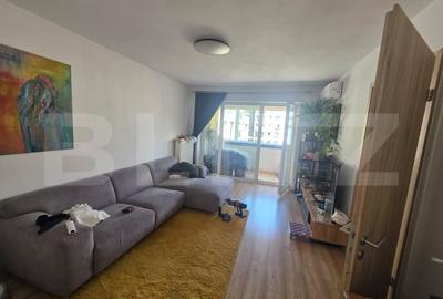 Apartament cu 2 camere decomandat, mobilat în Tractorul