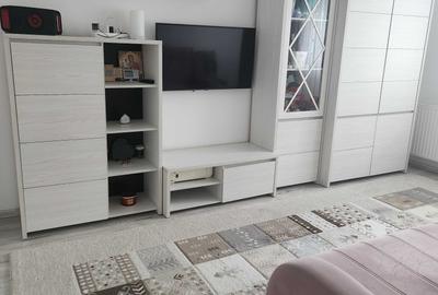 Apartament cu 2 camere decomandat în Astra