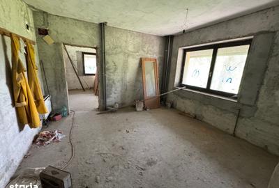 Casă cu Teren 970 Mp în Brănești