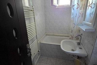 Apartament cu 2 camere semidecomandat în Micro 17 - 1