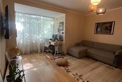 Apartament cu 2 camere semidecomandat, mobilat în Brâncoveanu