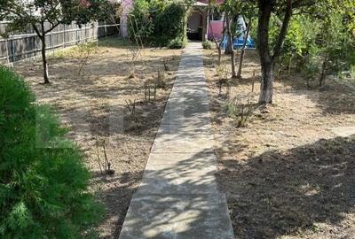 Casă cu 4 camere cu Canalizare în Central - 9