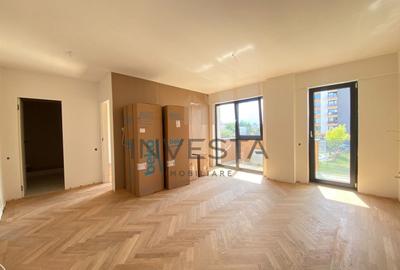 Apartament cu 3 camere semidecomandat în Între Lacuri