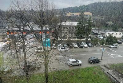 Apartament cu 2 camere semidecomandat în Central