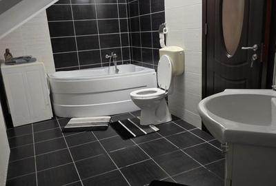 Casă cu 4 camere cu Teren 700 Mp în Vulcan