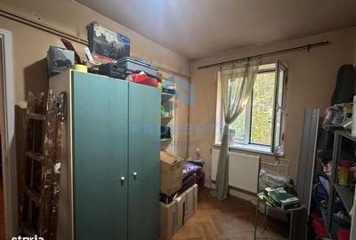 Apartament cu 3 camere semidecomandat în Bucureștii Noi