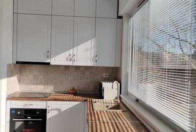 Apartament cu 4 camere decomandat în Central - 2