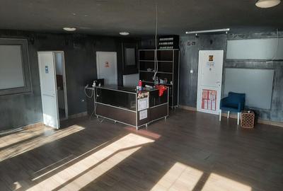 Casă cu 3 camere în Negoiești