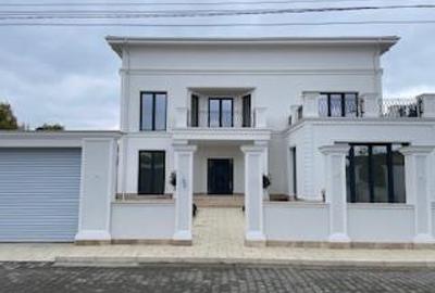 Casă cu 8 camere cu Teren 1000 Mp în Pipera