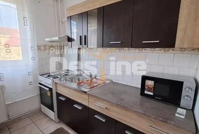 Apartament cu 2 camere decomandat în Complex Studențesc