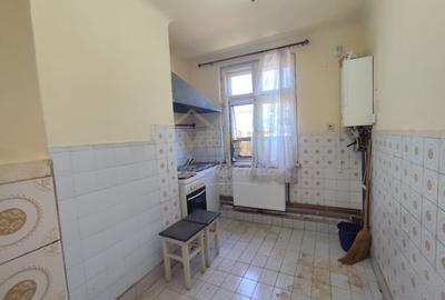 Apartament cu 2 camere decomandat în Plopeni - 8