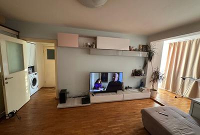 Apartament cu 2 camere semidecomandat, mobilat în Giulești