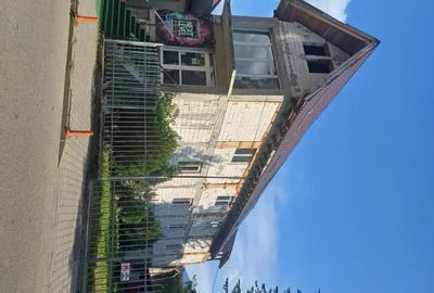 Spațiu comercial, de 840 mp, în Petros - 1