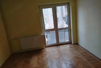 Apartament cu 2 camere semidecomandat în Central - 1