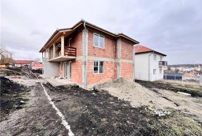 Duplex cu 5 camere cu Canalizare în Cisnădie - 8