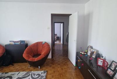 Apartament cu 3 camere semidecomandat în Astra - 6