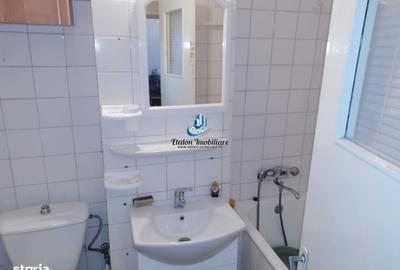 Apartament cu 3 camere semidecomandat în Dărmănești