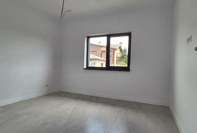 Casă cu 4 camere cu Teren 350 Mp în Clinceni - 1
