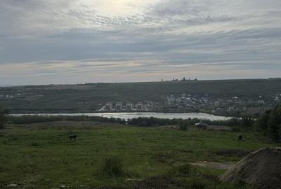 Teren de 1674 mp, în Aroneanu