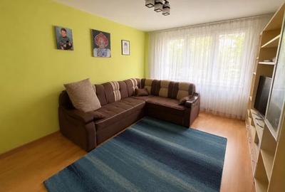 Apartament cu 3 camere decomandat în Drumul Taberei