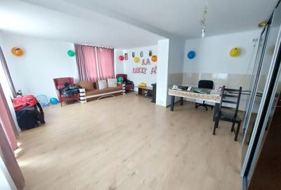 Casă cu 4 camere în Crevedia - 1