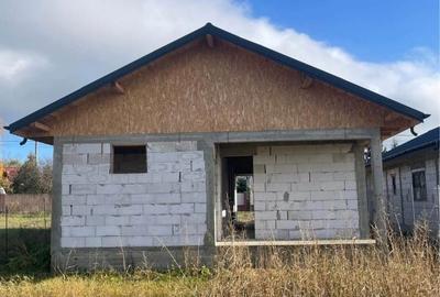 Casă cu 3 camere în Moimești