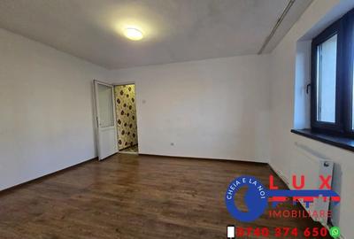 Apartament cu 3 camere semidecomandat în Neptun - 3