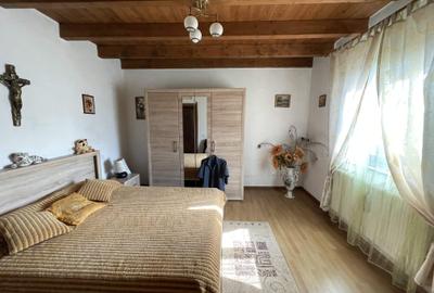 Casă individuală cu 10 camere cu Canalizare în Brâncoveni - 12