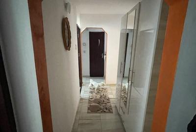 Apartament cu 4 camere decomandat în Broșteni - 8