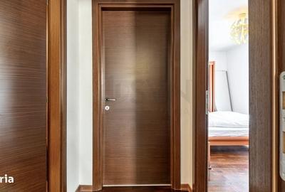 Apartament cu 3 camere semidecomandat în Victoriei