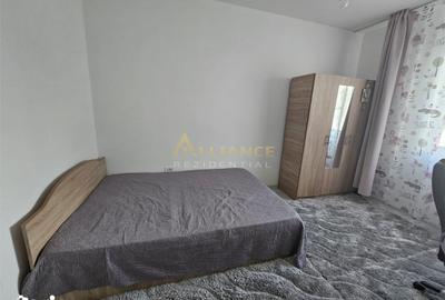 Apartament cu 3 camere, mobilat în Central - 1