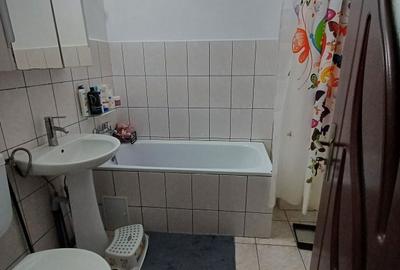 Apartament cu 3 camere decomandat în Central - 1