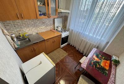 Garsonieră decomandată în Apărătorii Patriei