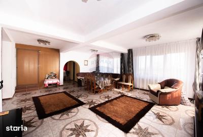 Casă cu 7 camere cu Teren 466 Mp în Central - 18