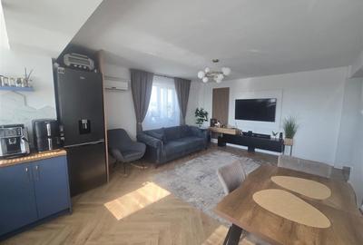 Apartament cu 3 camere decomandat, mobilat în Șcheia