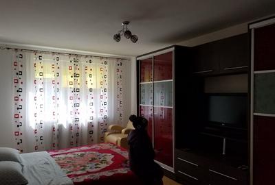 Apartament cu 2 camere decomandat în Central - 1