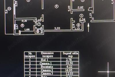 Apartament cu 3 camere semidecomandat în Micro 16
