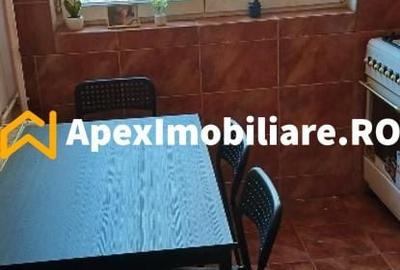 Apartament cu 3 camere semidecomandat în Grivița